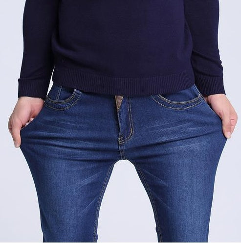 Jeans Slim Straight With Generous Give And